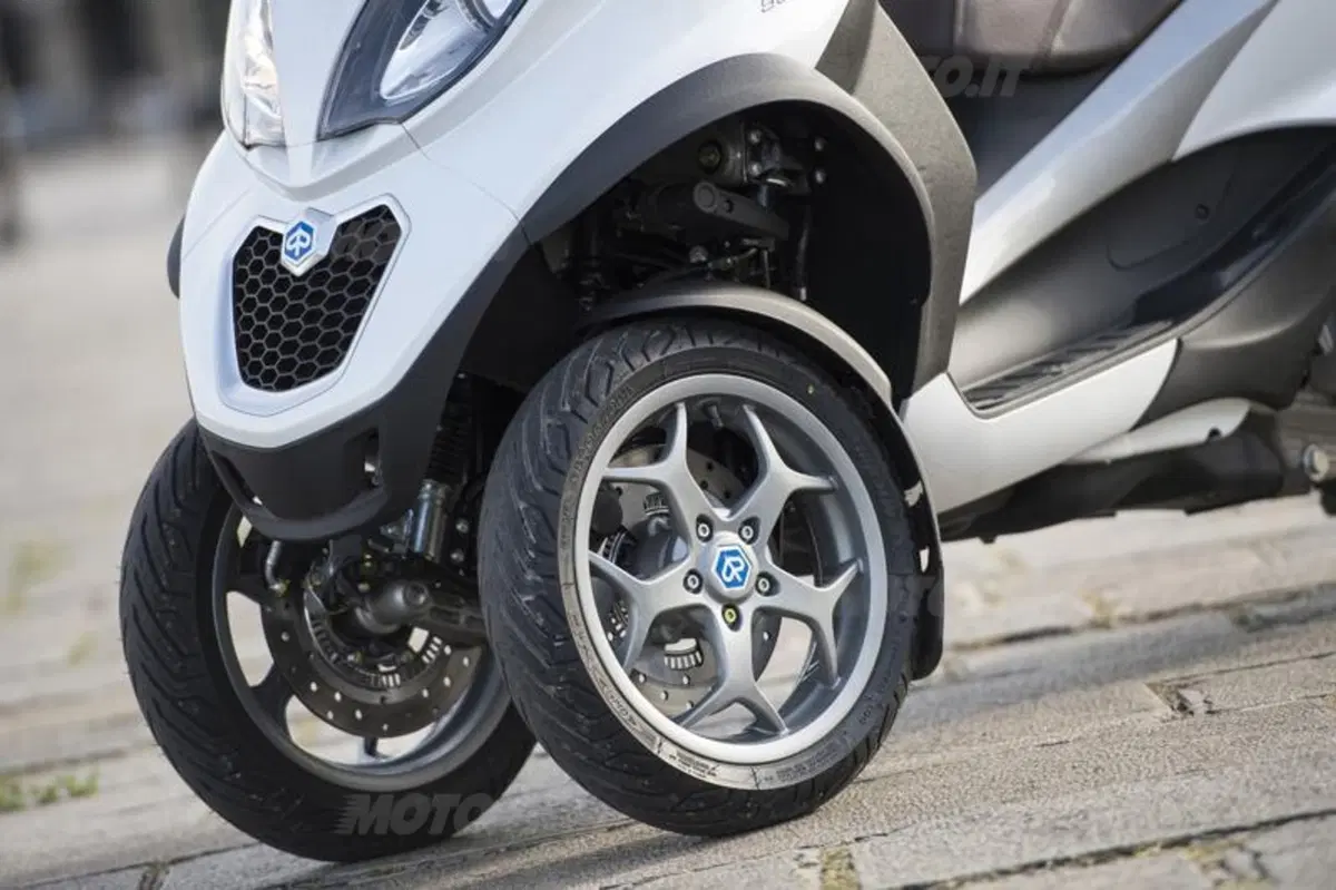 Piaggio MP3 500 ABS - ASR (27)