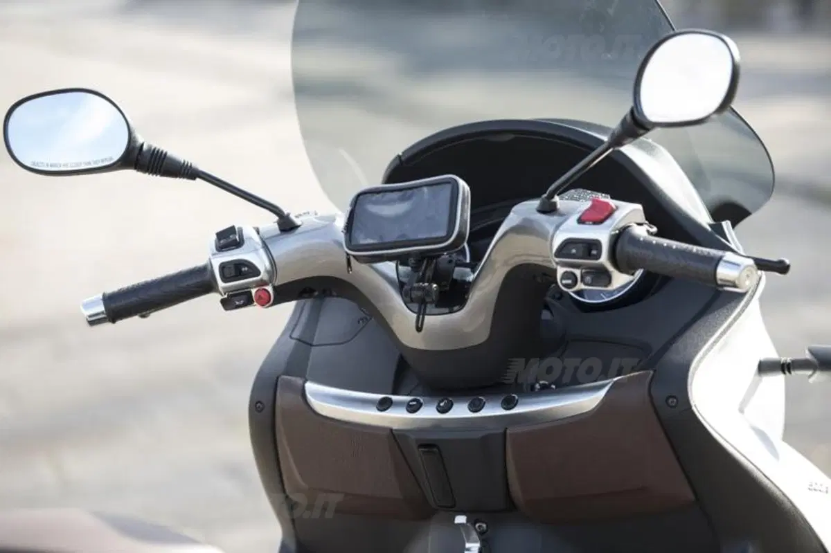 Piaggio MP3 500 ABS - ASR (33)