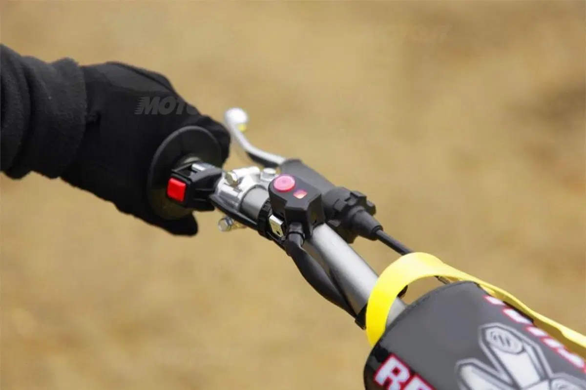 Nuova Suzuki RM450Z 2015 (2)