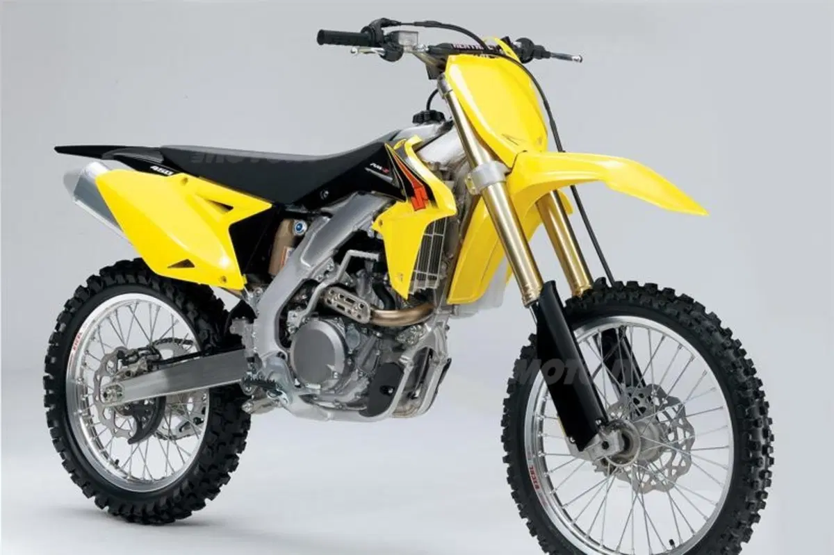 Nuova Suzuki RM450Z 2015 (4)