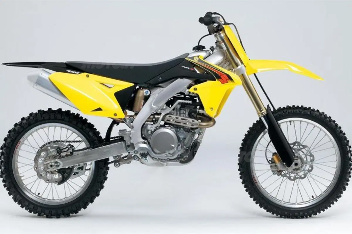 Nuova Suzuki RM450Z 2015 (5)