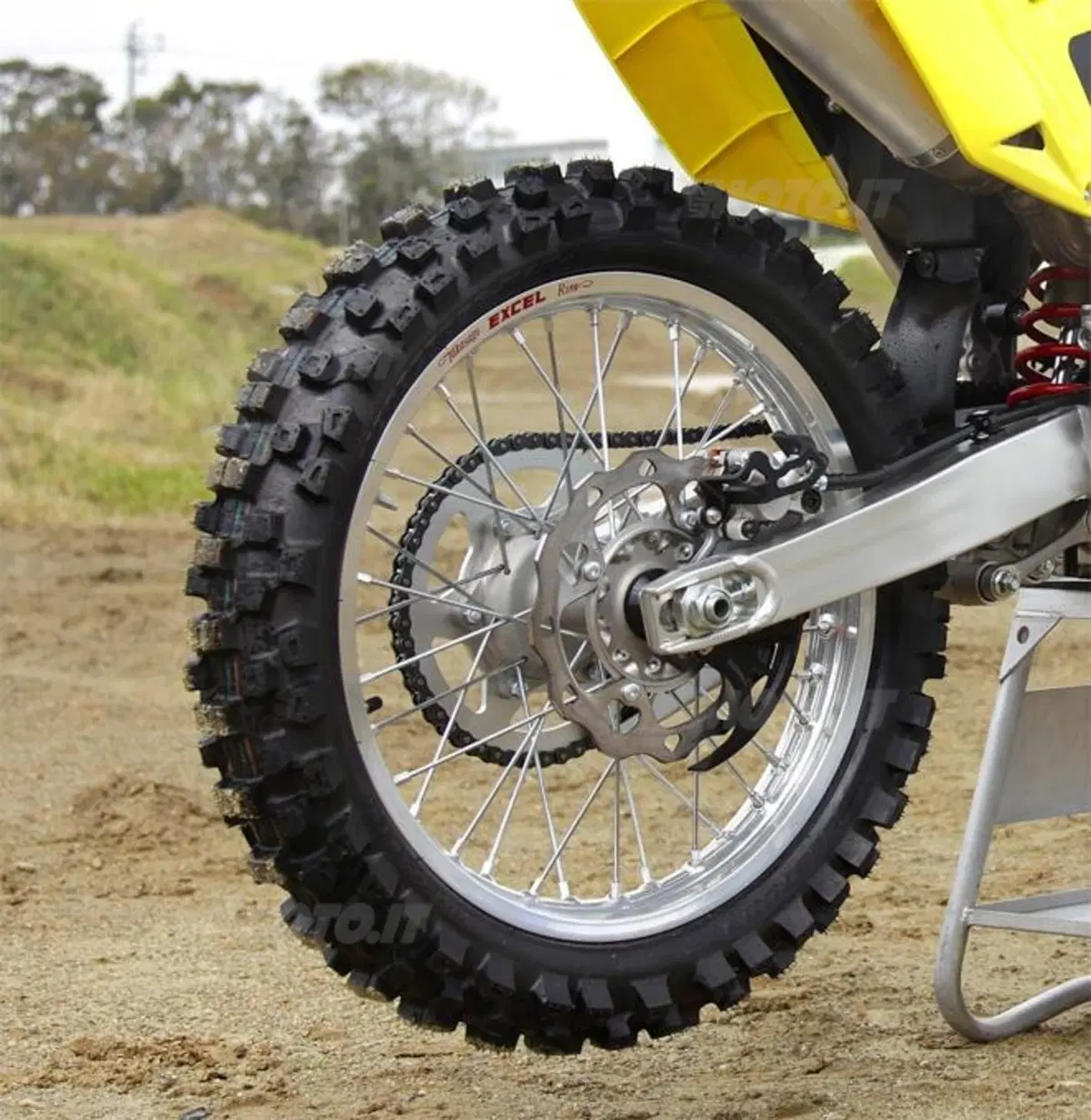 Nuova Suzuki RM450Z 2015 (18)