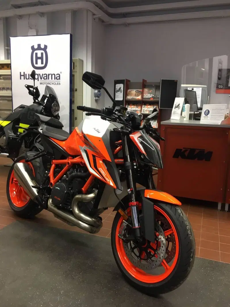 KTM 1290 Super Duke R (2022 - 23)