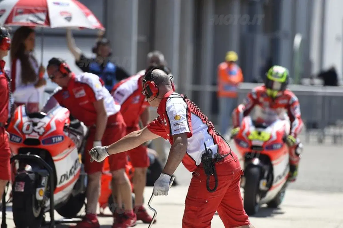 Le foto più spettacolari del GP di Francia (15)