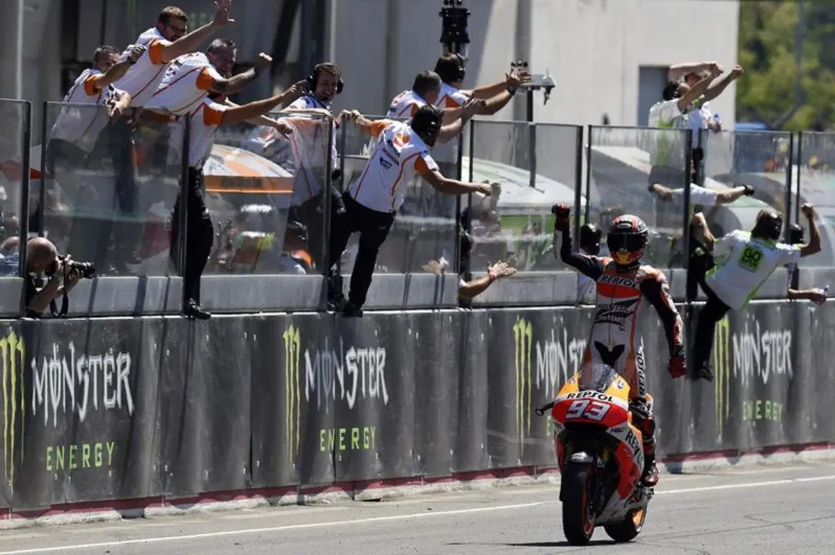 Le foto più spettacolari del GP di Francia (40)