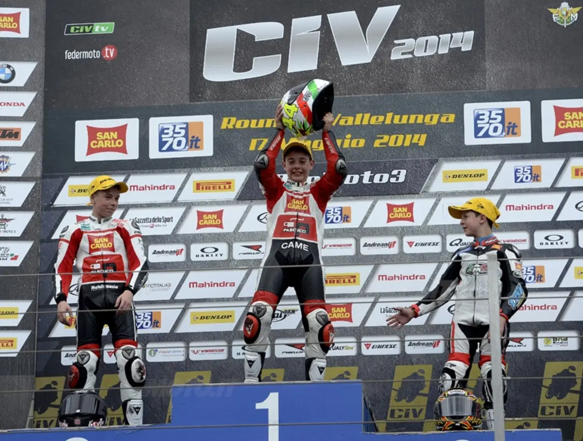 "Mamma tieni tu il casco che ho l'intervista", quando il motociclismo è sport 