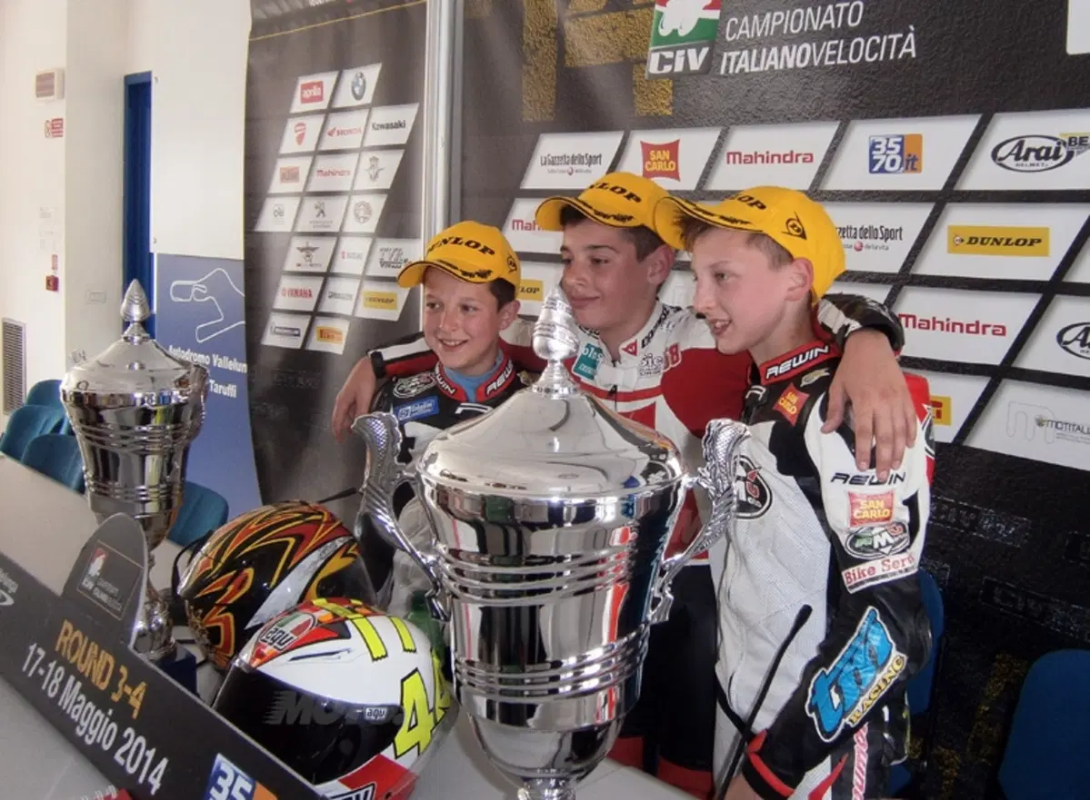 "Mamma tieni tu il casco che ho l'intervista", quando il motociclismo è sport  (5)