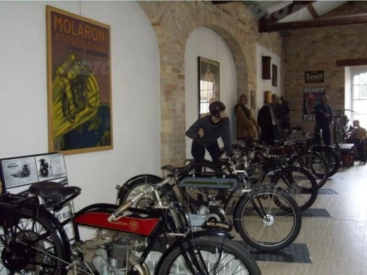 Museo delle “Officine Benelli”, tanti gli appassionati all'inaugurazione (6)