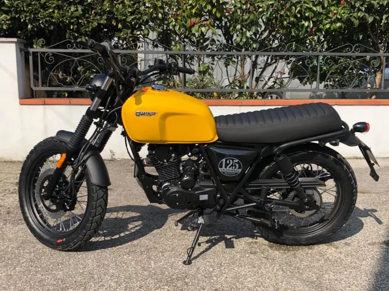 Brixton Motorcycles Cromwell 125 CBS (2021 - 26) (4)