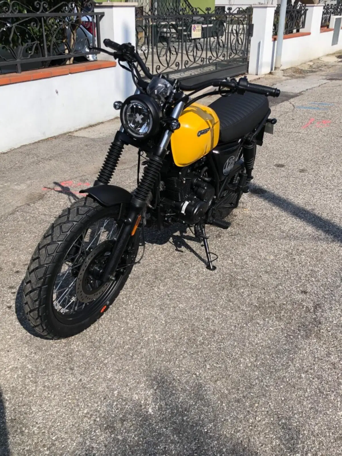 Brixton Motorcycles Cromwell 125 CBS (2021 - 26) (5)