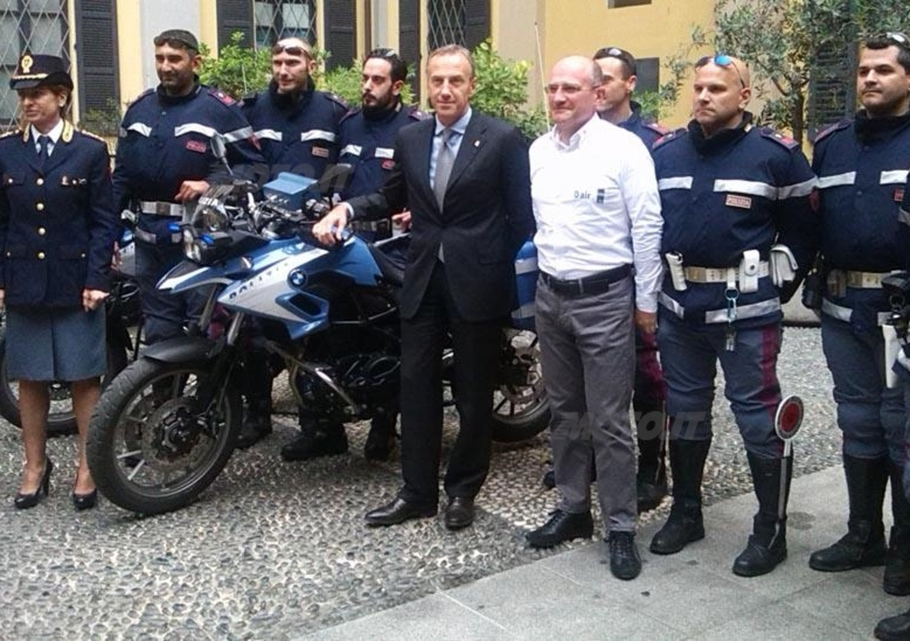 Dainese e BMW rimettono in moto i poliziotti della Questura di Milano
