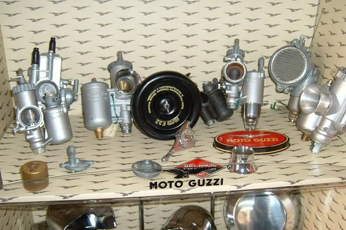 Storie di concessionari:  Crea, Moto Guzzi Reggio Calabria (7)
