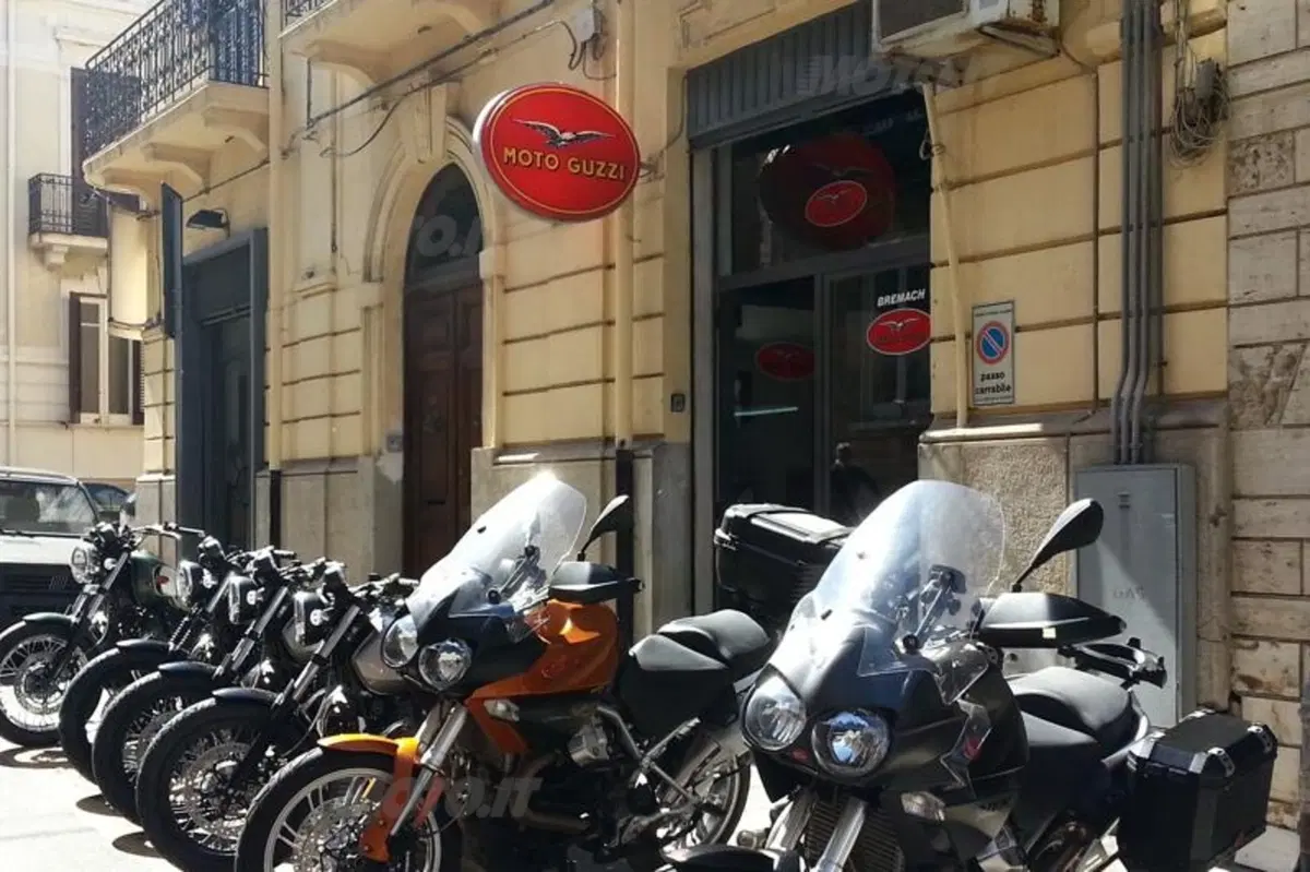 Storie di concessionari:  Crea, Moto Guzzi Reggio Calabria (10)