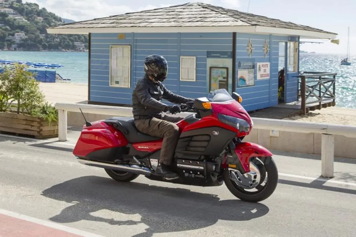 Honda CTX 1300, Gold Wing F6C e F6B 1800  (3)