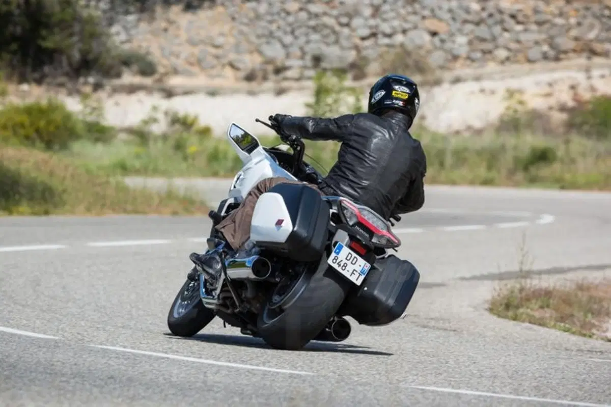 Honda CTX 1300, Gold Wing F6C e F6B 1800  (15)