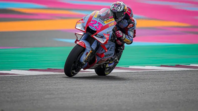 MotoGP 2022, GP Qatar, Enea Bastianini &egrave; il pi&ugrave; veloce nel warm-up, davanti a Johann Zarco e Aleix Espargaro