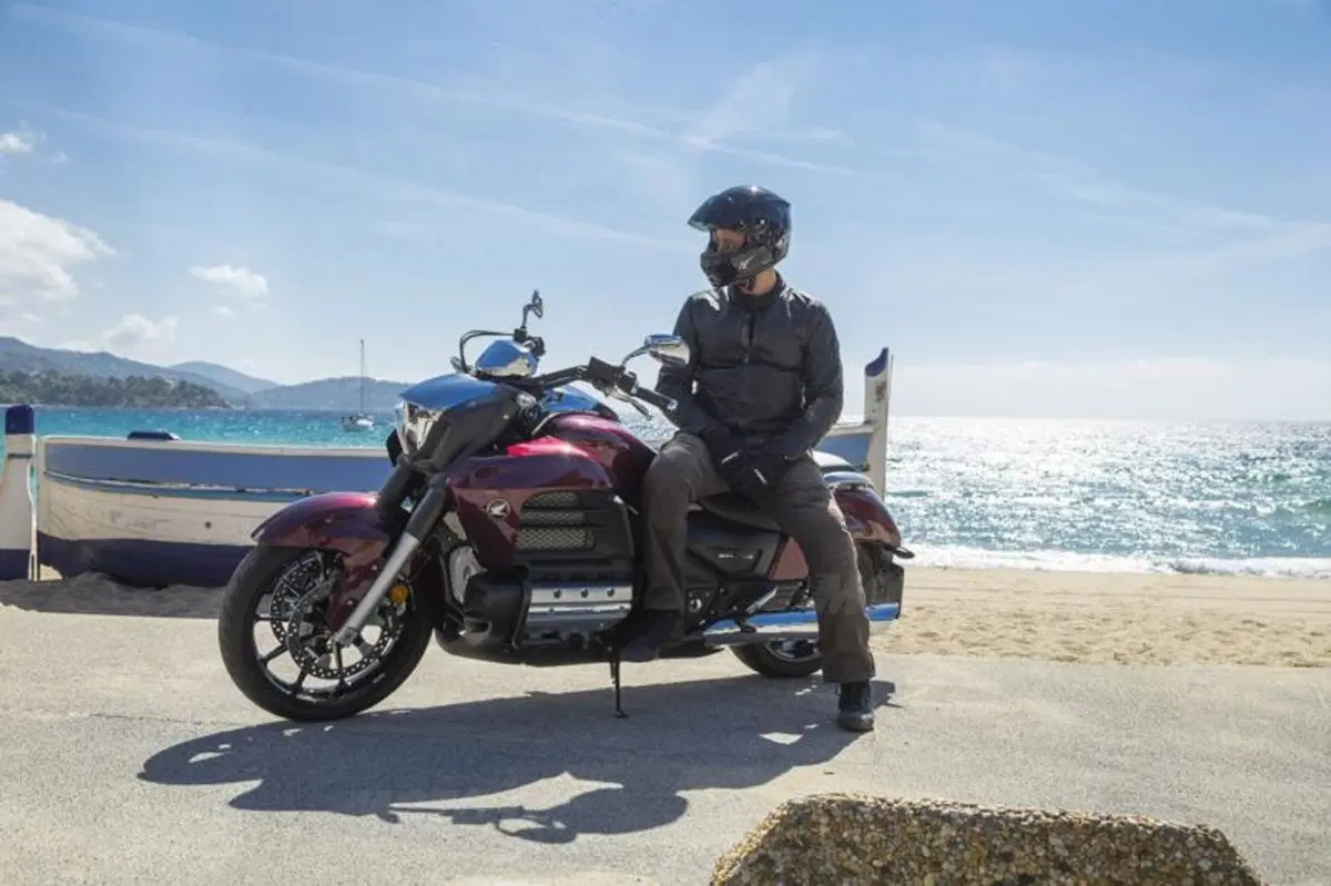 Honda CTX 1300, Gold Wing F6C e F6B 1800  (23)