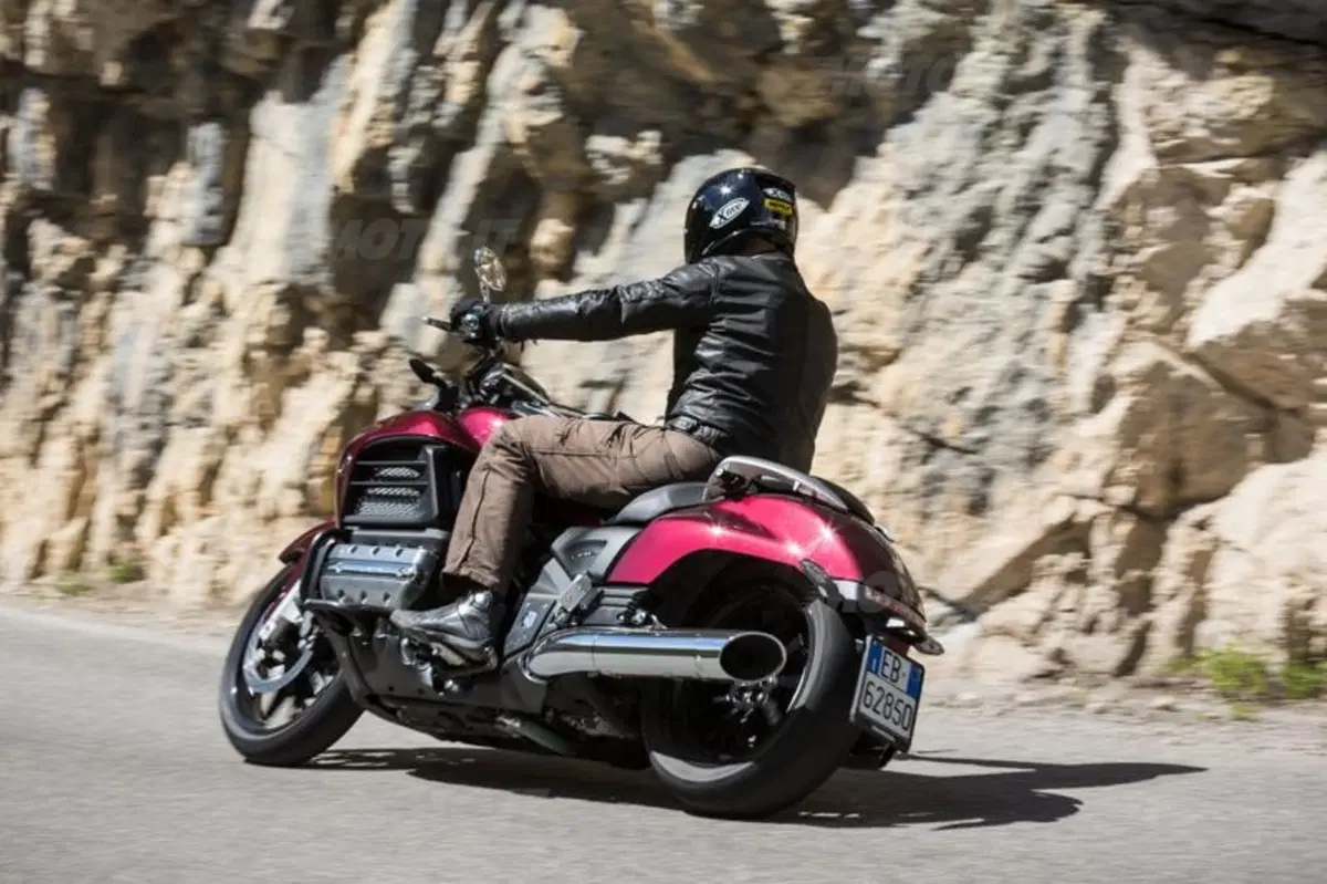 Honda CTX 1300, Gold Wing F6C e F6B 1800  (28)