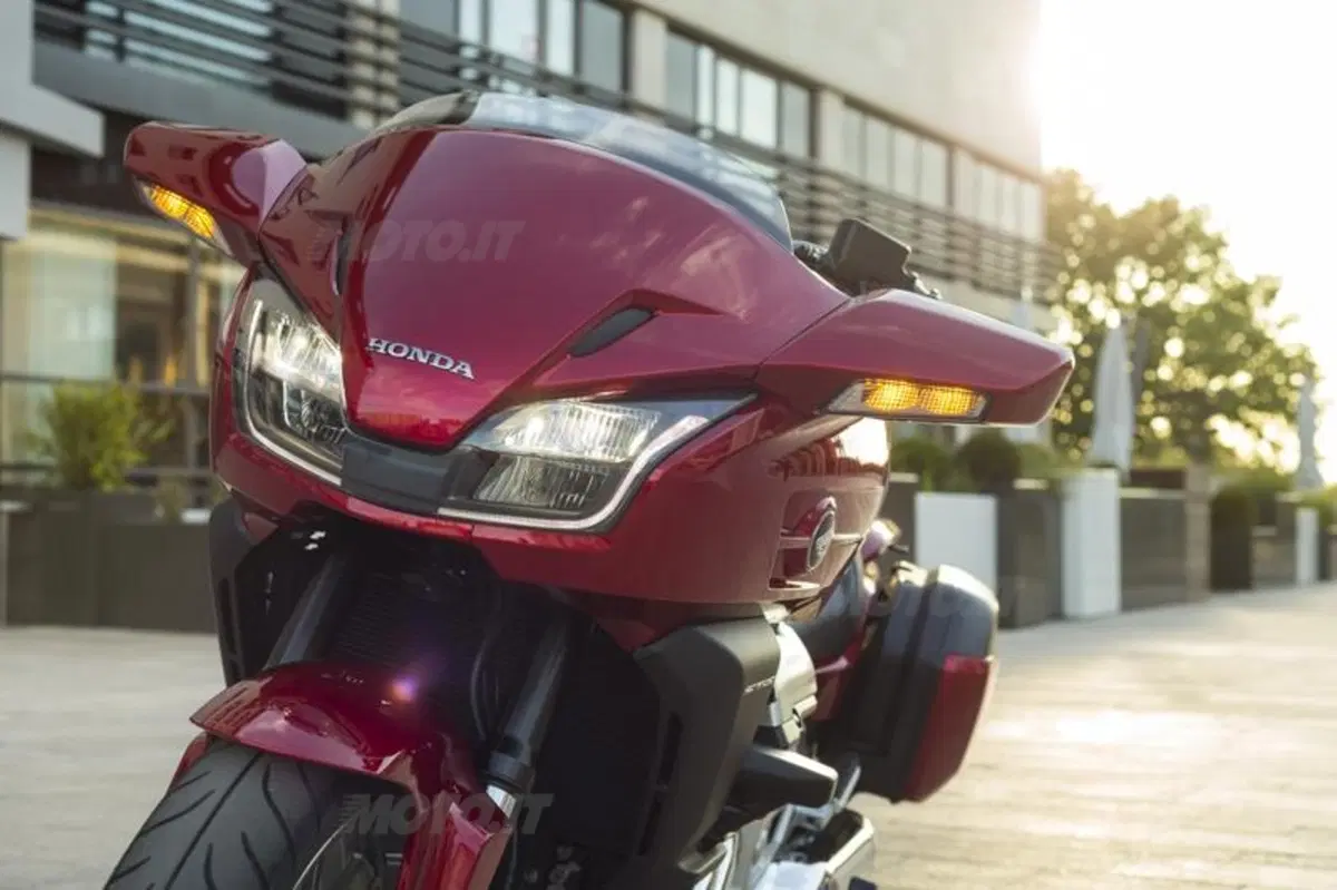 Honda CTX 1300, Gold Wing F6C e F6B 1800  (50)