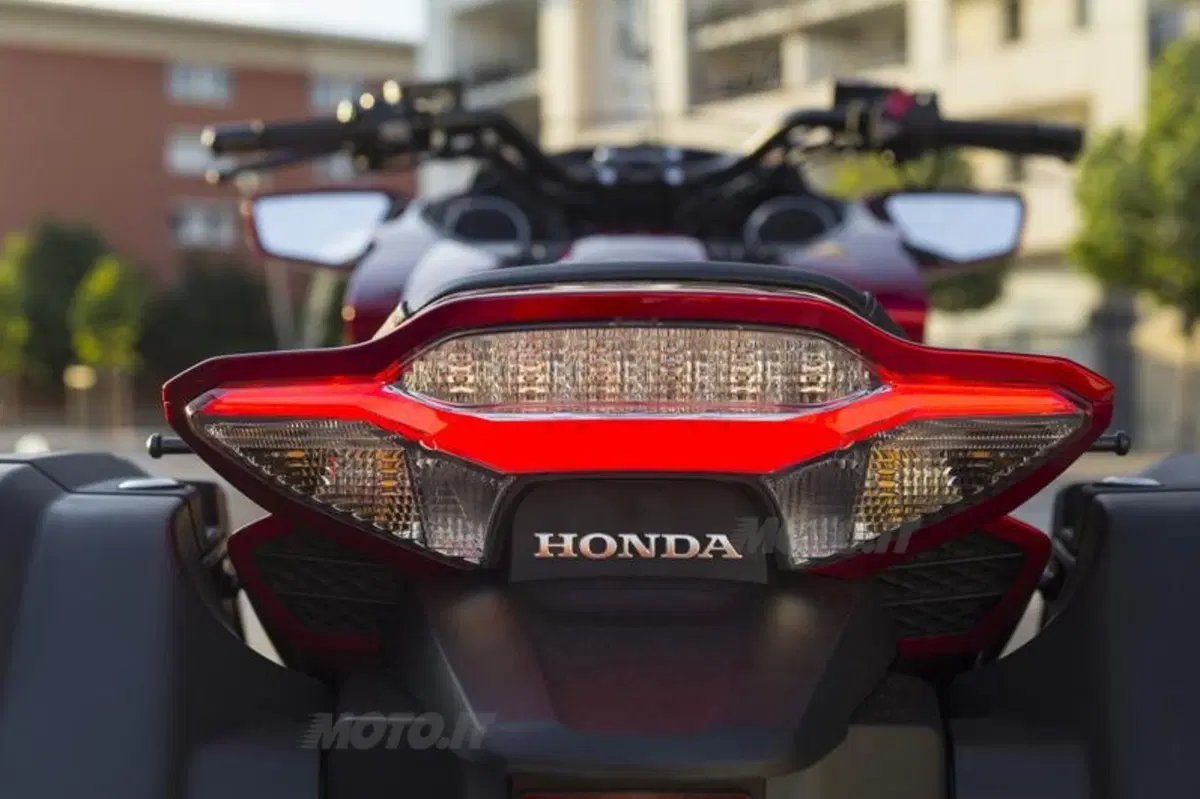 Honda CTX 1300, Gold Wing F6C e F6B 1800  (51)