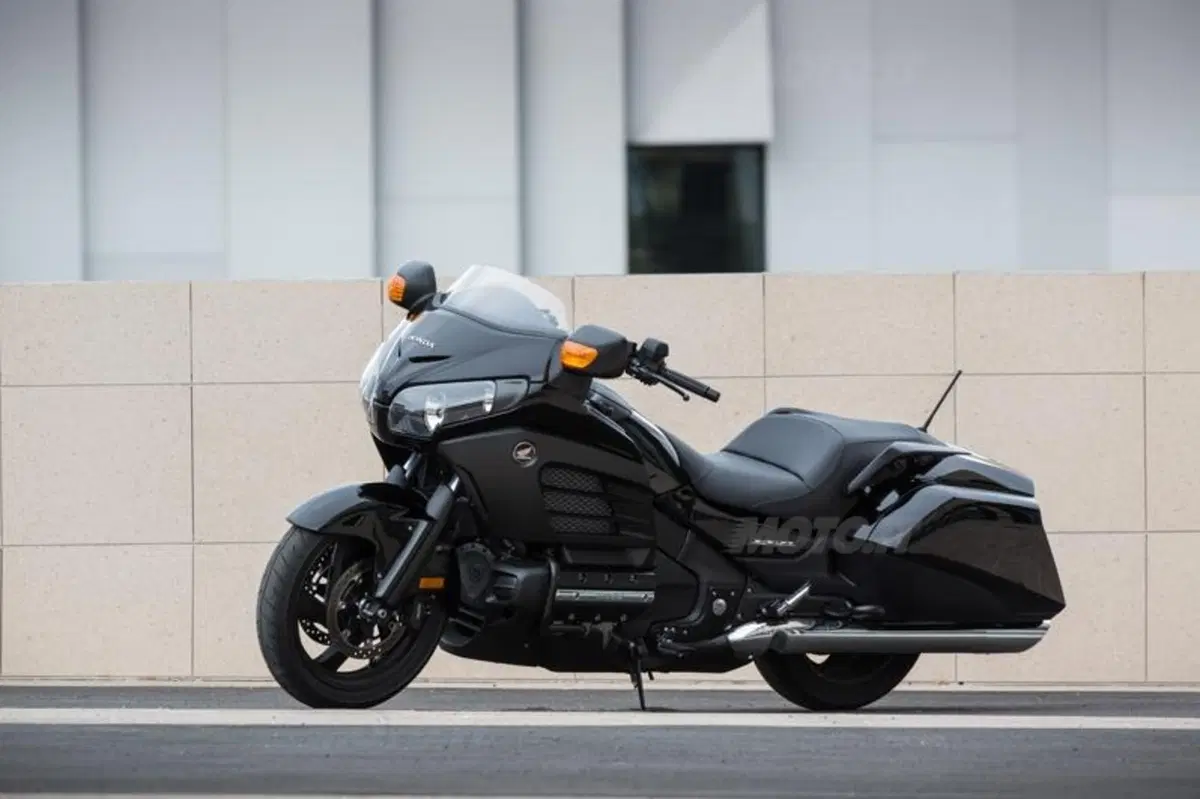 Honda CTX 1300, Gold Wing F6C e F6B 1800  (72)