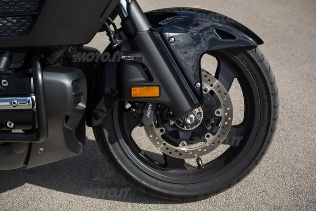 Honda CTX 1300, Gold Wing F6C e F6B 1800  (75)