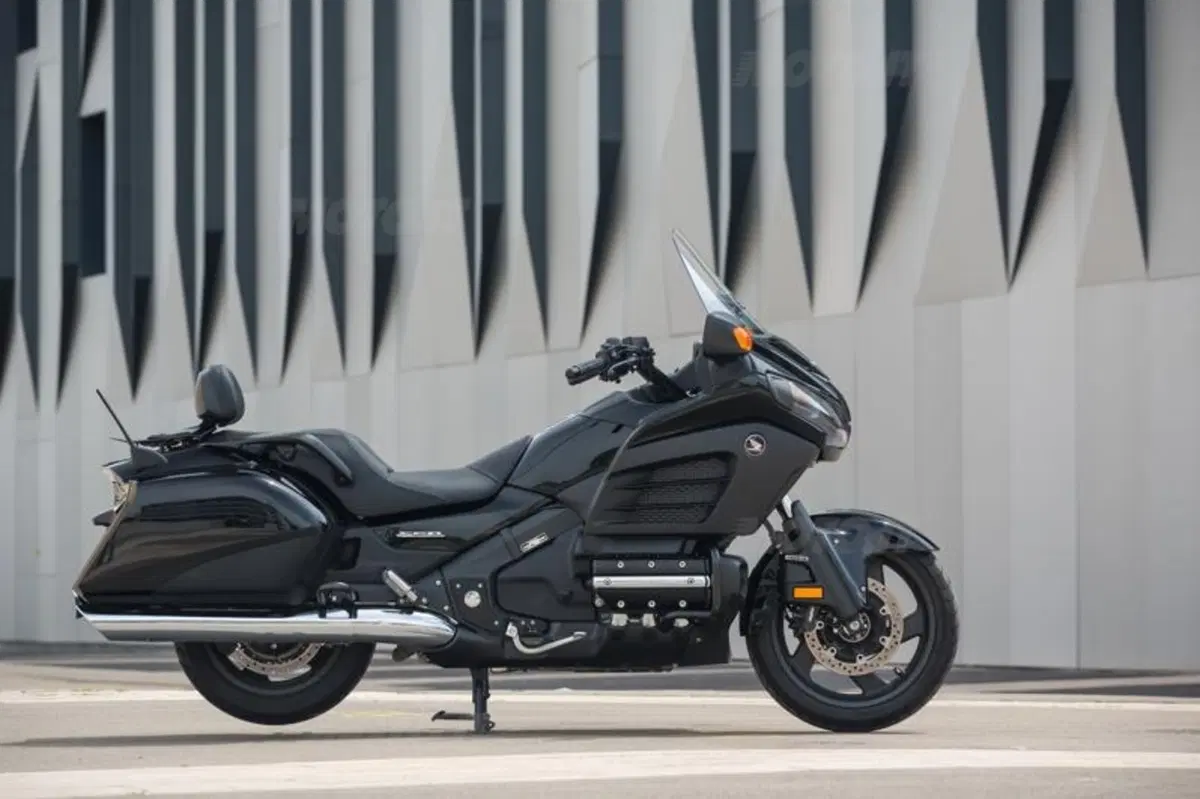 Honda CTX 1300, Gold Wing F6C e F6B 1800  (83)