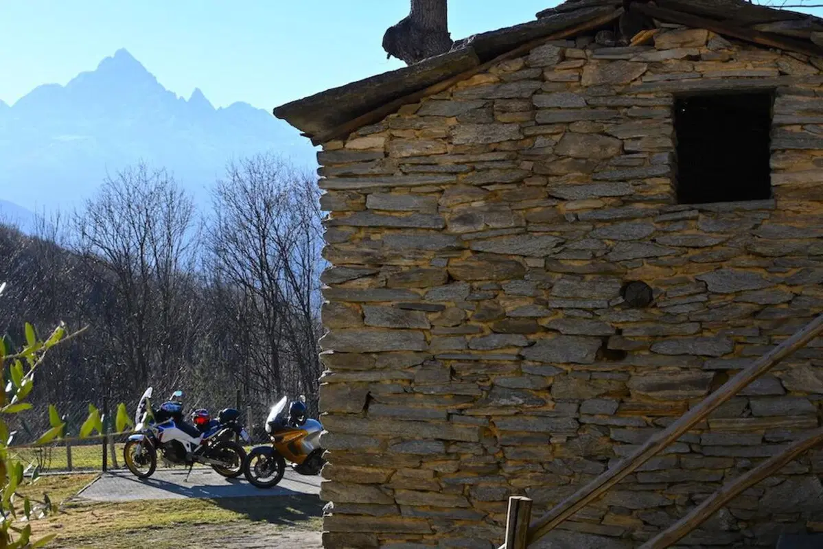 Viaggi e itinerari in moto: alla ricerca della pietra di Leonardo sul Monte Bracco (11)