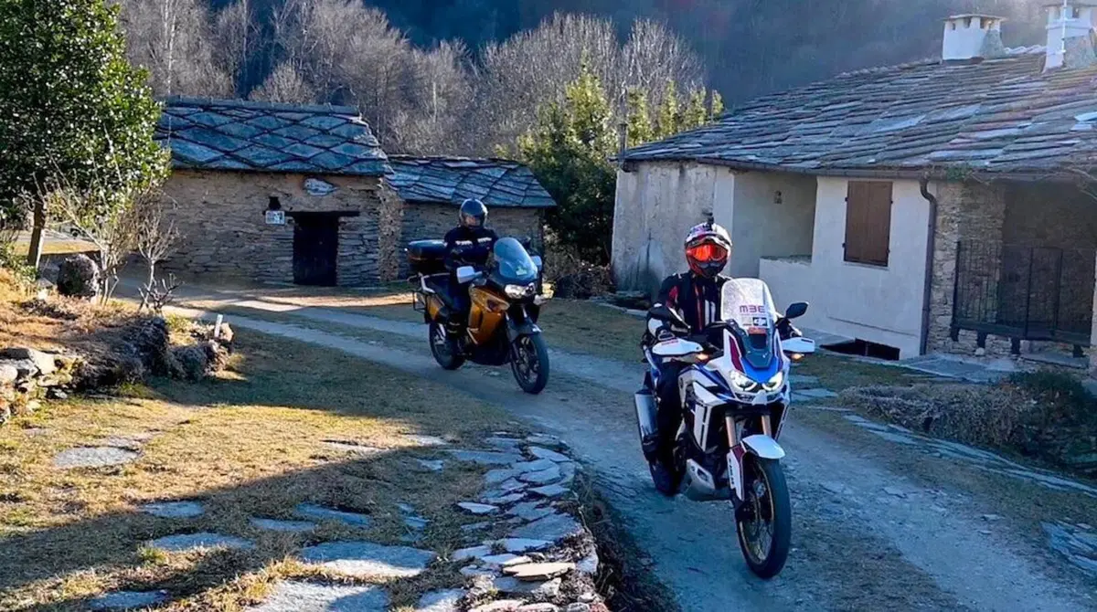 Viaggi e itinerari in moto: alla ricerca della pietra di Leonardo sul Monte Bracco (23)
