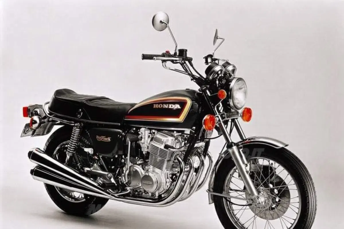 Massimo Clarke: "CB 750 Four e 900Z1. Le regine a confronto" (3)