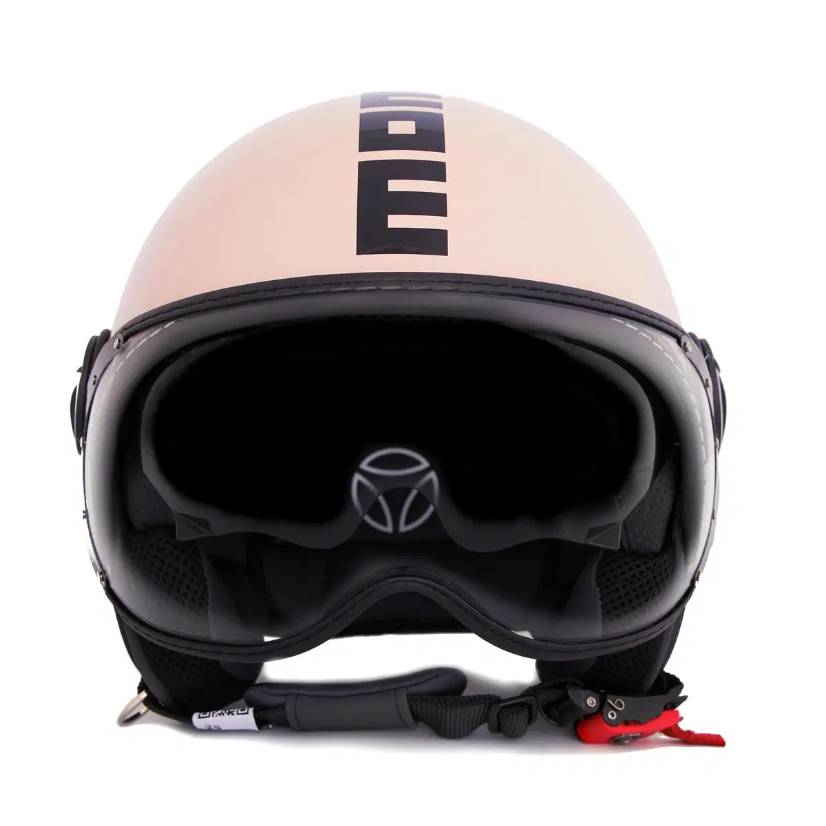 Festa della Donna in moto: MOMODESIGN FGTR Evo rosa cipria