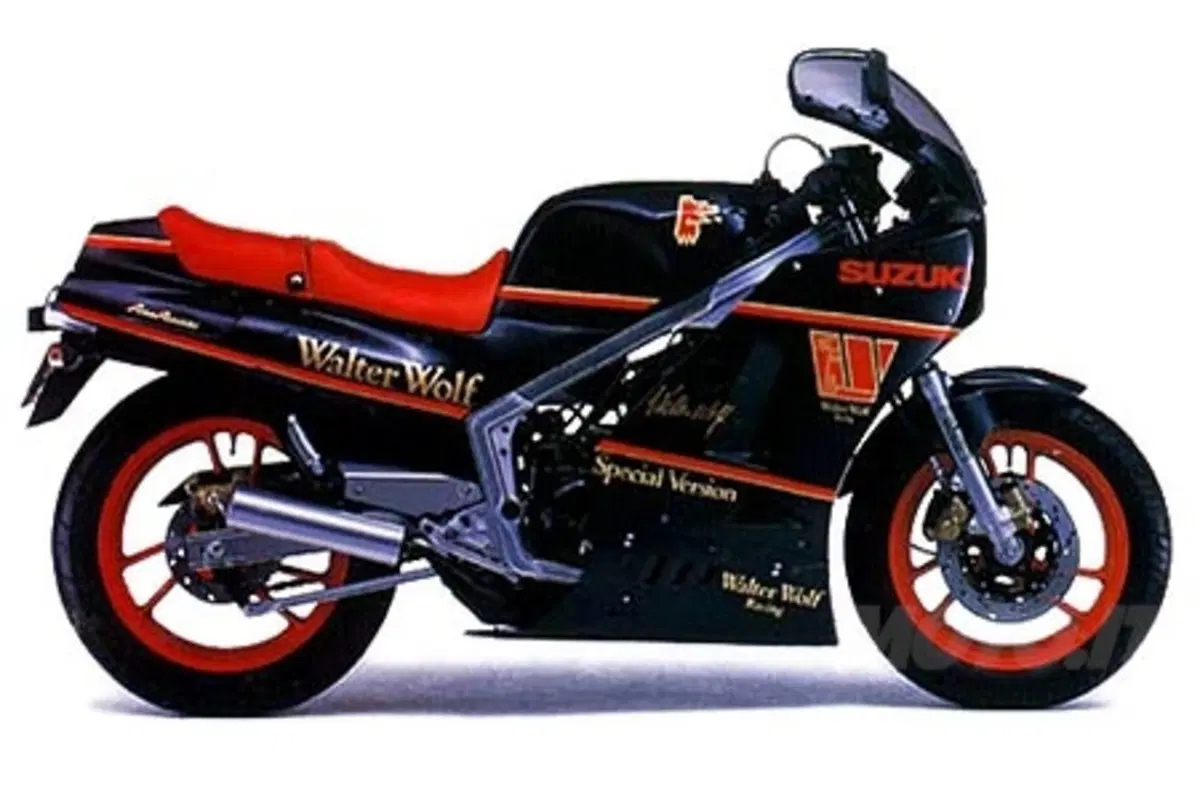 Le Belle e Possibili di Moto.it: Suzuki RG 400 Gamma (4)