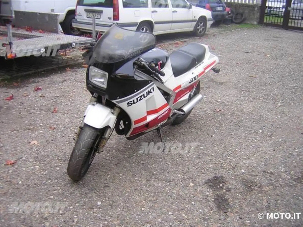 Le Belle e Possibili di Moto.it: Suzuki RG 400 Gamma (8)