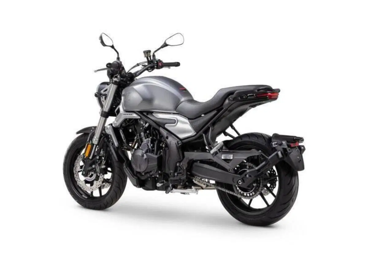 Voge Trofeo 500AC (2022 - 26) (5)