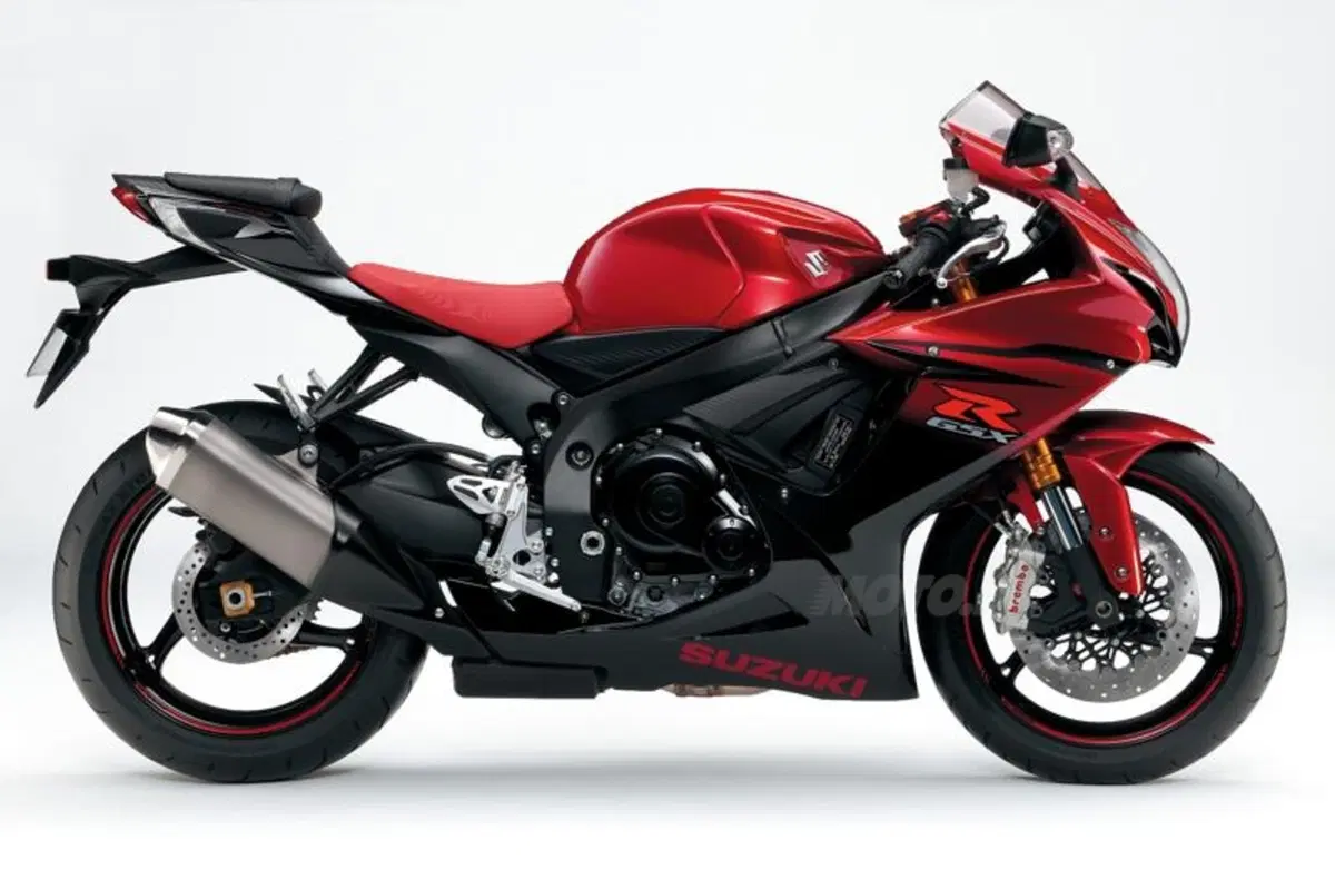 Suzuki GSX-R750, si rinnova e diventa Z (2)