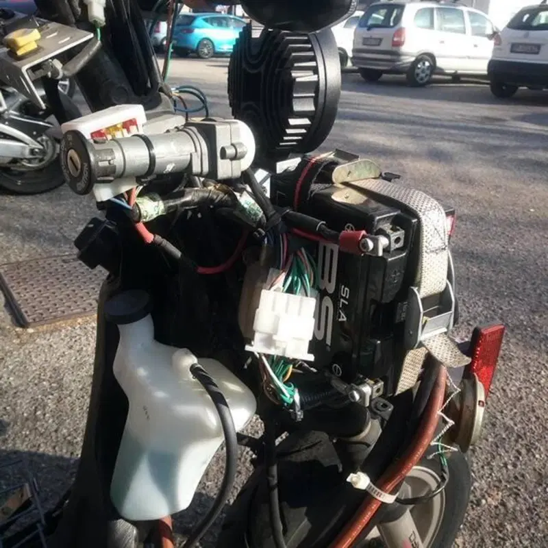 Sym Super Duke 150 LC (17)