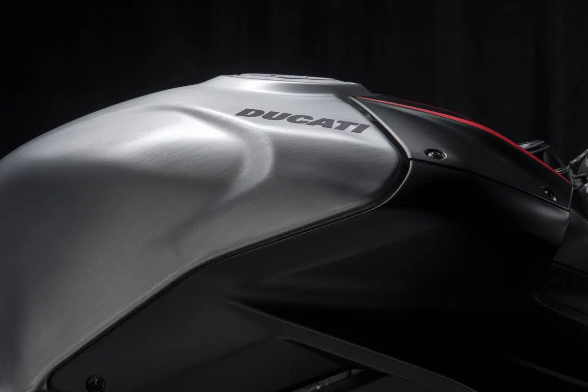 Ducati Panigale V4 SP2: video, foto, dati e prezzo (22)