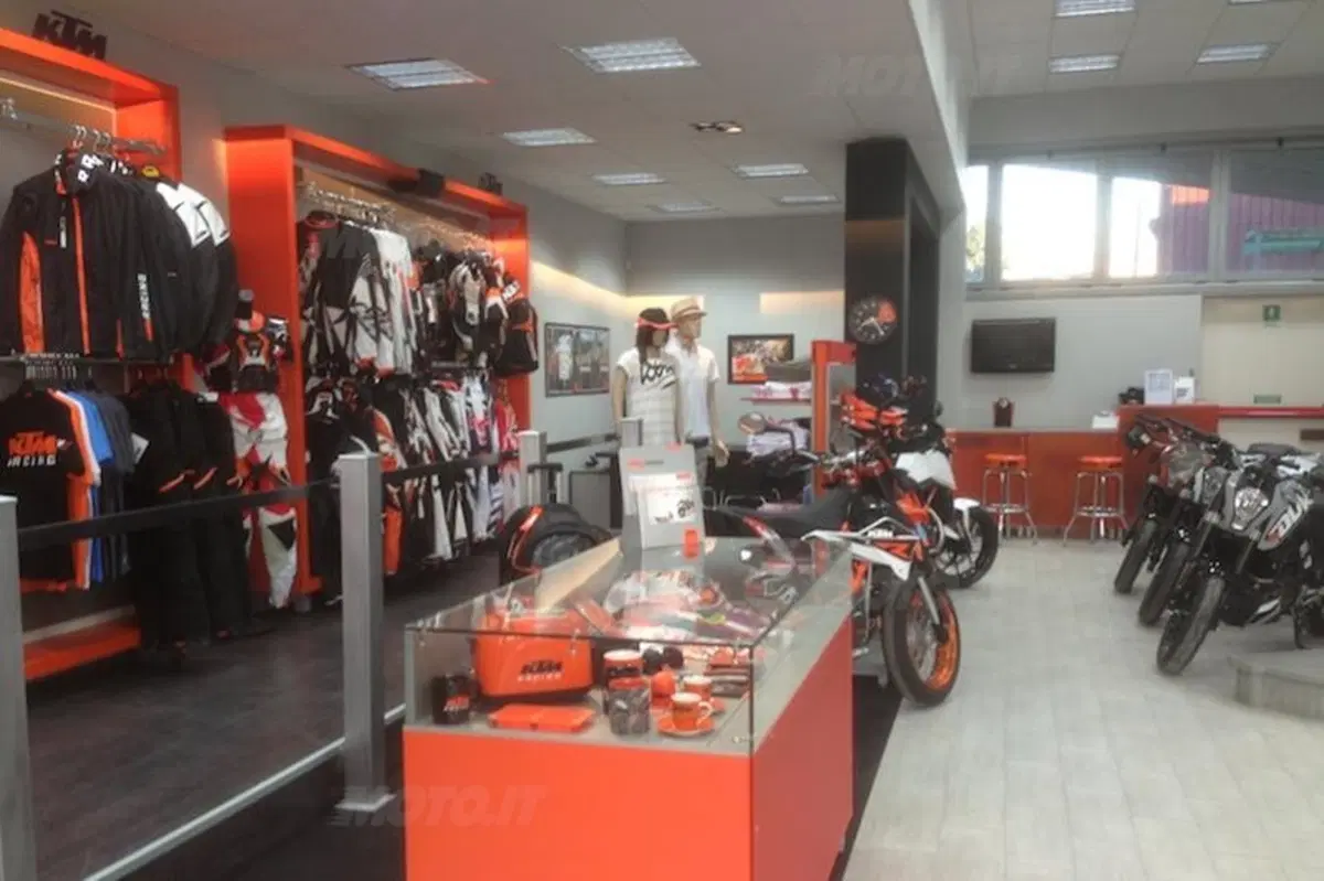 Alo's Group apre un nuovo concessionario KTM a Massa (4)