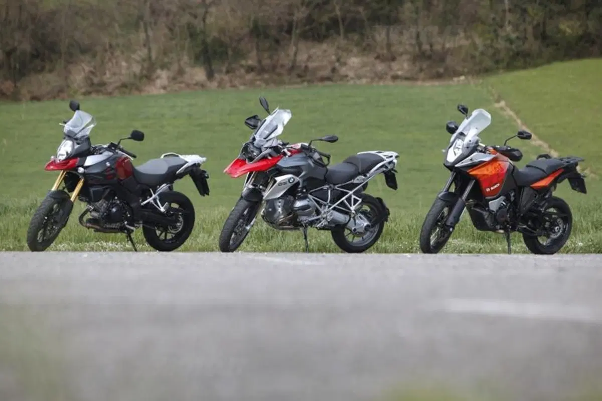 BMW R1200GS VS KTM 1190 Adventure VS Suzuki V-Strom 1000  (34)