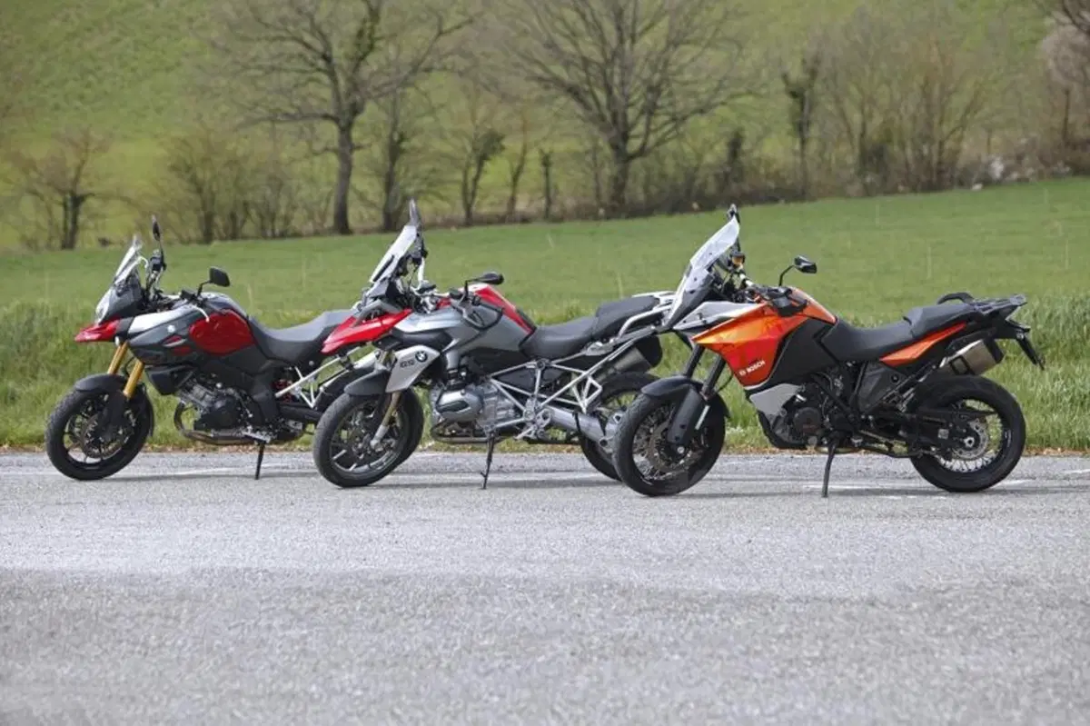 BMW R1200GS VS KTM 1190 Adventure VS Suzuki V-Strom 1000  (35)