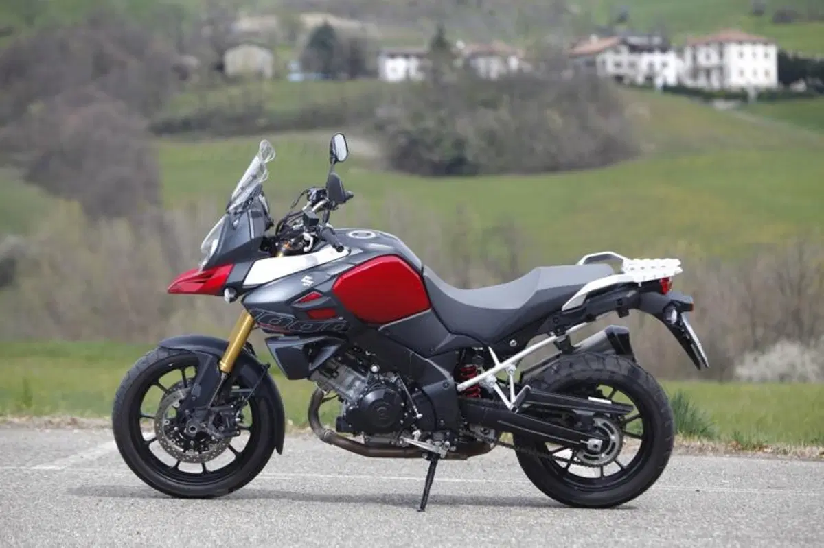 BMW R1200GS VS KTM 1190 Adventure VS Suzuki V-Strom 1000  (52)