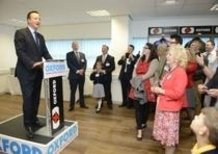 Il Primo Ministro Cameron all’apertura della nuova sede Oxford Products