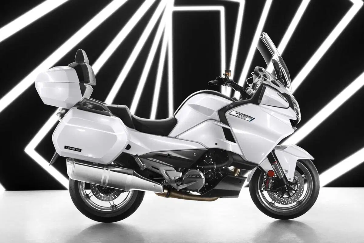 CF Moto 1250 TR-G. La GT con motore KTM arriverà nel 2021 (3)