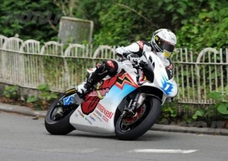 IOM TT 2014, McGuinness domina il TT Zero