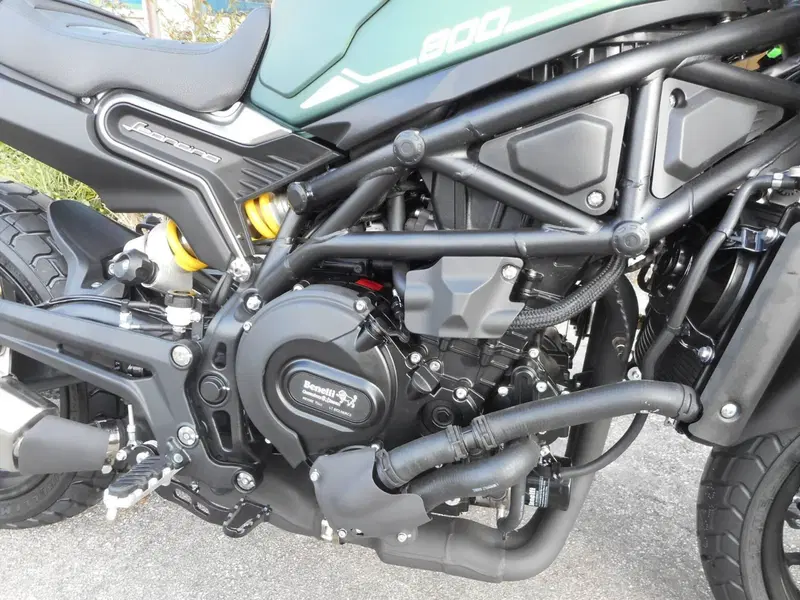 Benelli Leoncino 800 (2022 - 26) (3)