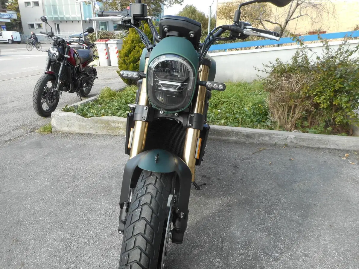 Benelli Leoncino 800 (2022 - 26) (5)
