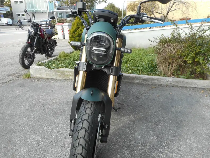 Benelli Leoncino 800 (2022 - 26) (5)
