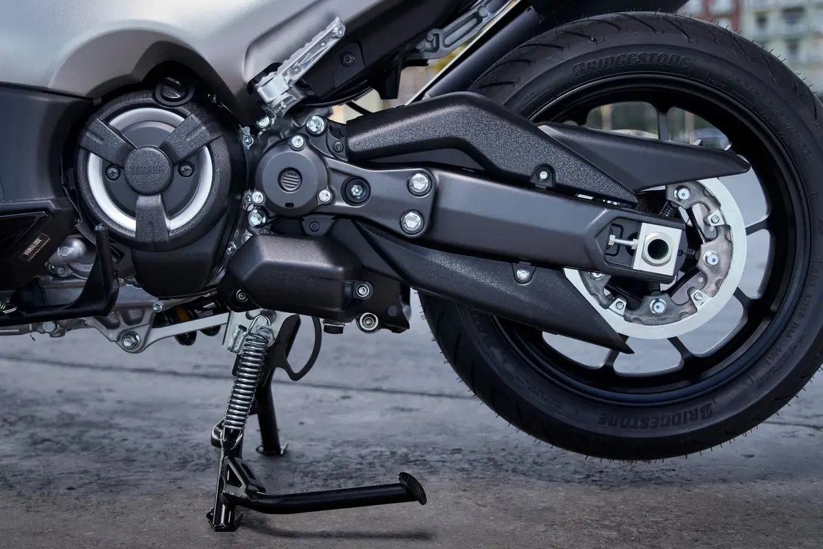 Yamaha TMAX: odi et amo
