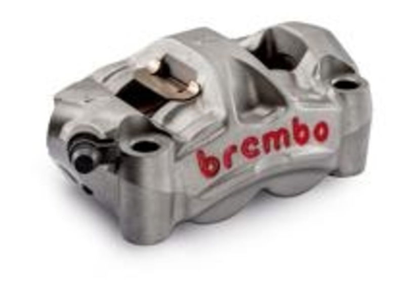 La pi&amp;ugrave; recente pinza Brembo per impianti frenanti di altissime prestazioni &amp;egrave; la M 50. La disposizione ottimizzata del materiale consente di abbinare la massima rigidezza con un peso straordinariamente ridotto
