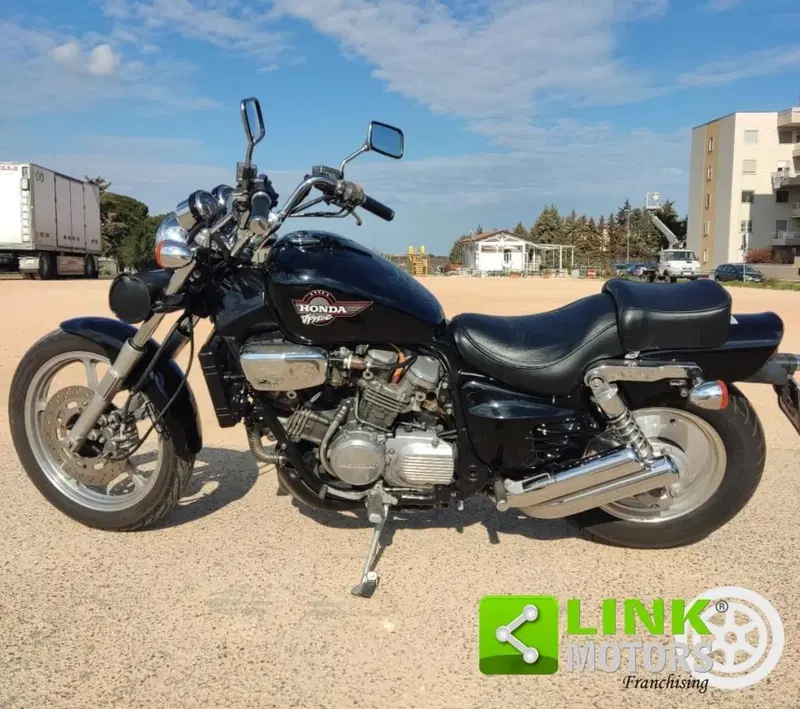 Honda VF 750 (2)